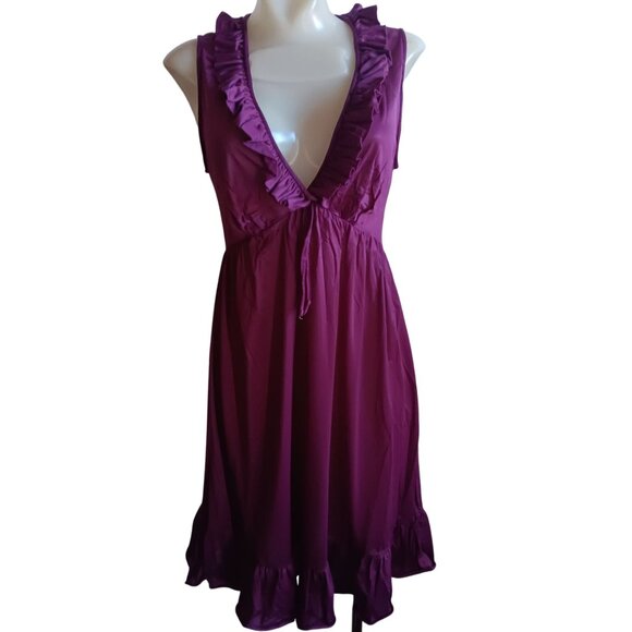 Women's Small 70's Vintage Ruffled Plum Sleeveless V-Neck Nightie Dress Gilead